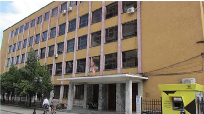 Universiteti i Shkodrës nuk i bindet urdhrit…