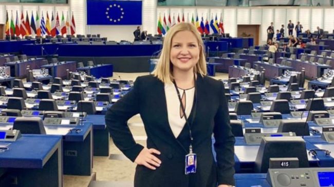 Eurodeputetja e parë shqiptare në PE zgjigjet…
