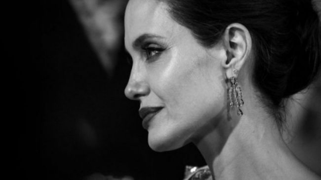 Angeline Jolie flet për herë të parë…