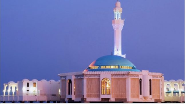 Muslimanët nënshkruajnë peticionin, kërkojnë hapjen e xhamive
