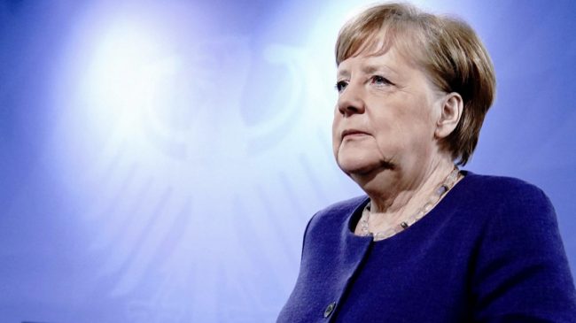 Merkel kritikon Rusinë për sulmet kibernetike
