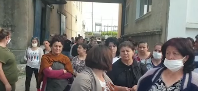 Punonjësit e fasonerisë në Vlorë ngrihen në…