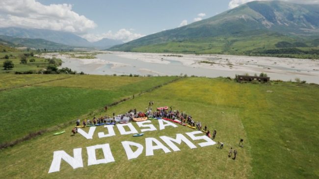 Ndaloni hidrocentralet në Vjosë — Banorët nisin…