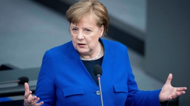Kosovë/ Merkel uron Hotin: Ju presin sfida…