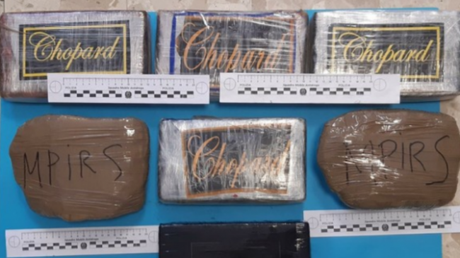 Itali/ Kapet 1 milionë euro kokainë, arrestohen…