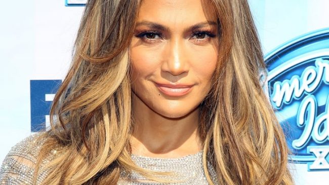 Jennifer Lopez feston sot 51-vjetorin e ditëlindjes