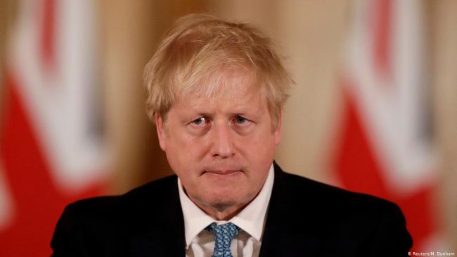 Kryeministri Johnson i bindur: Krizën e koronavirusit…