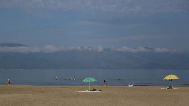 FOTOLAJM/ Plazhet e Vlorës, bosh këtë fillim…
