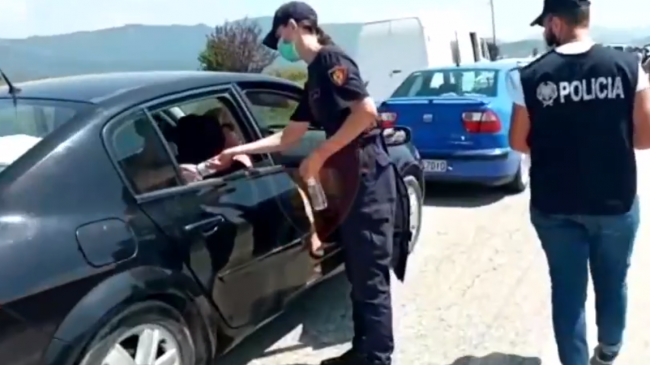 VIDEO/ Policia nuk zgjidh dot problemin e…