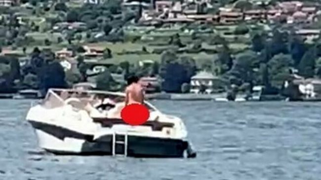 VIDEO/ S*ks mbi varkë në mes të…