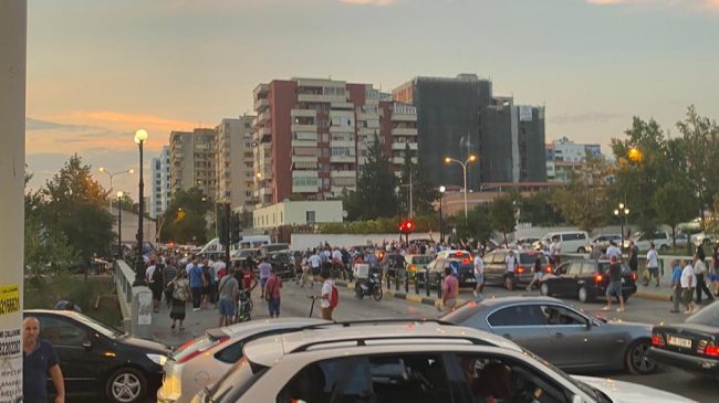 Tiranë, shkon në dy numri i kalimtarëve…