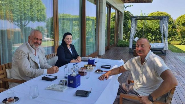 Rama takohet me presidentin e Azerbajxhanit: Folëm…