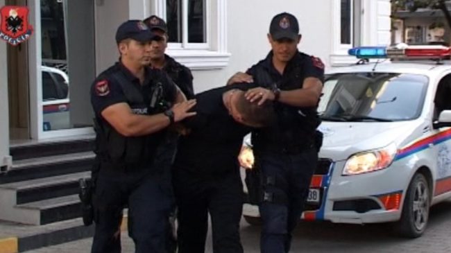 Vlorë, falsifikoi dokumente për një banesë, arrestohet…