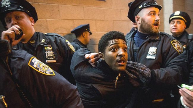 Policia amerikane vret një tjetër person me&hellip;