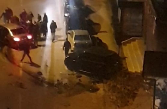 “Bëri kërdinë” duke përplasur 4 makina, arrestohet…