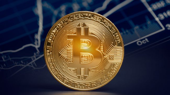 Bitcoin kap sërish 50,000 dollarë, Kina vendos…