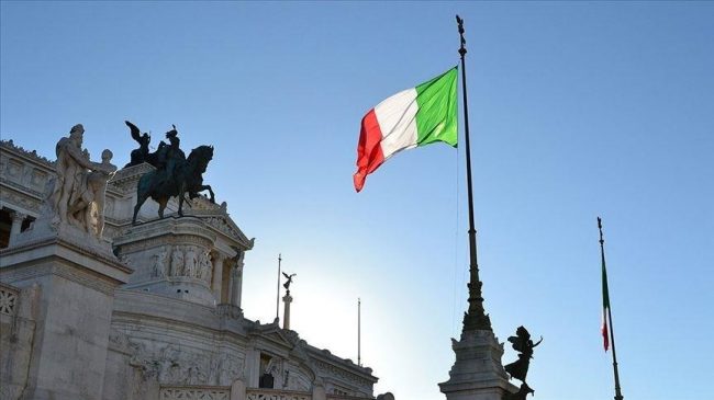 Oficeri i Marinës italiane akuzohet se i…