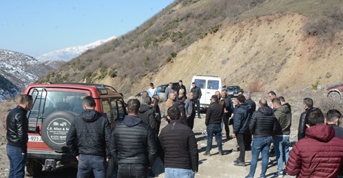 Banorët e 4 fshatrave në Dibër, protestë…