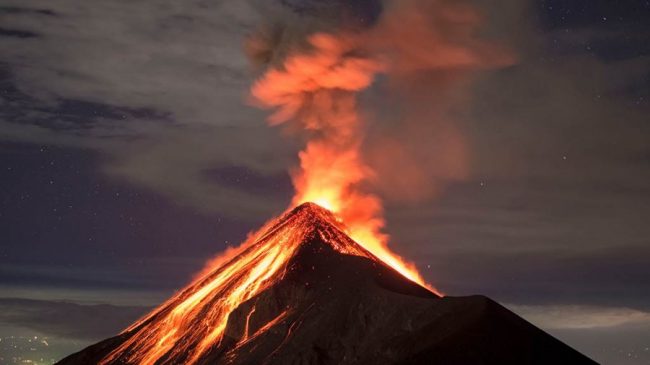 Shpërthen vullkani në Karaibe pas disa dekadash,…