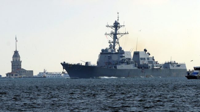 Tensionet në Ukrainë, SHBA-të dërgojnë dy anije…