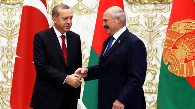 Erdogan i del në krah Lukashenkos: NATO…