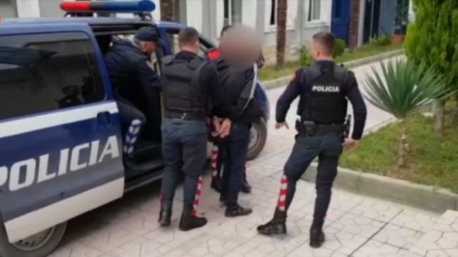 Përndiqte një çifti, arrestohet 38-vjeçari në Durrës