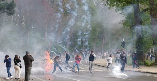 Brukseli në kaos nga protestat e dhunshme,…
