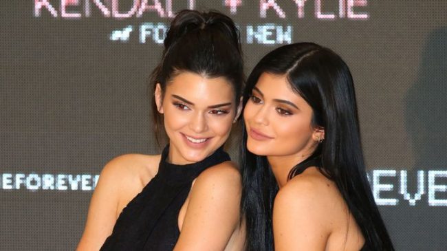 Nuk ka qetësi për motrat Jenner, 27…