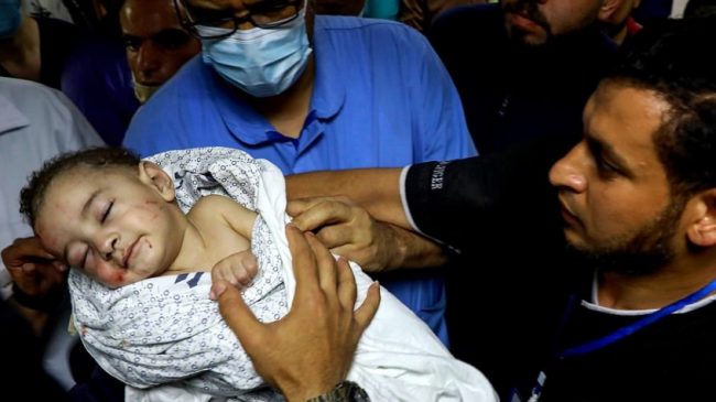 Mrekulli në Gaza, u gjet mbi trupin…