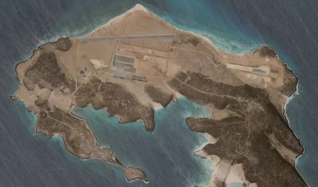 Bazë misterioze ajrore po ndërtohet në ishullin…