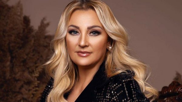 Këngëtarja e njohur shqiptare e zbulon për…