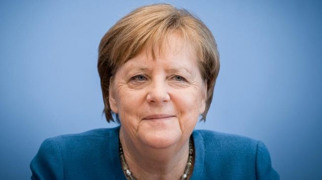 Angela Merkel feston sot ditëlindjen, sa vjeç…