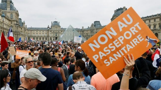 Francë, vazhdojnë protestat kundër pasaportës së vaksinimit