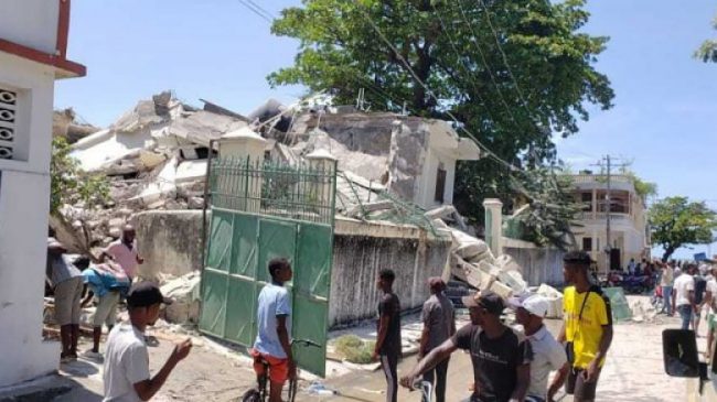 Mrekulli në Haiti: Tre ditë pas tërmetit,…