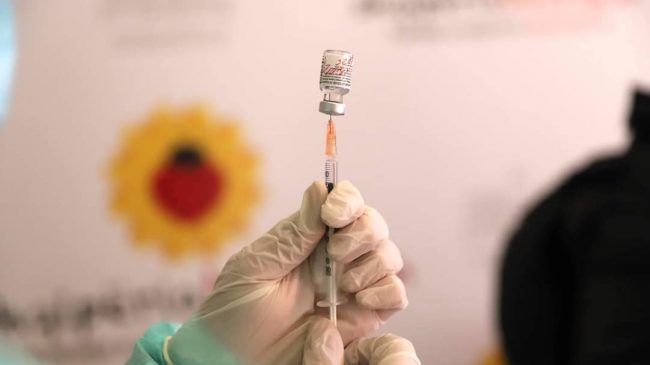 Nis vaksinimi i qytetarëve afgan në Shqipëri