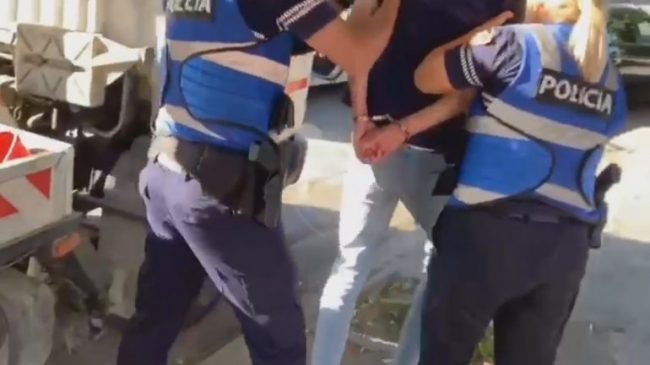 Edukatorja në Durrës dhunoi 3 vjeçarin, shoqërohet…