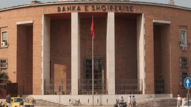 Banka e Shqipërisë mban shtesën kundërciklike të…