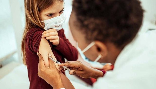Skandal, Kosova miraton vaksinimin e fëmijëve 12-15…