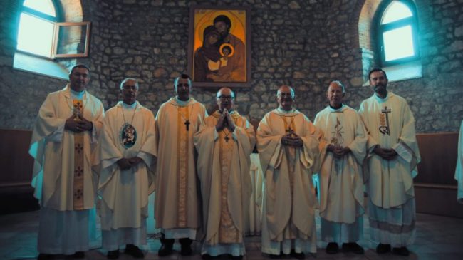 Ipeshkvijtë katolikë në Shqipëri dalin në deklaratë…