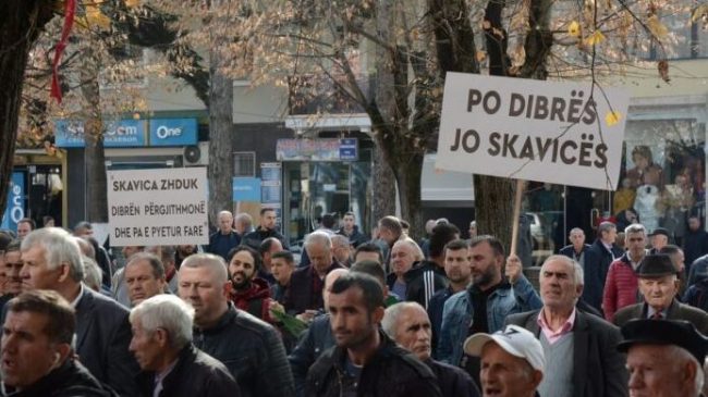 Protesta kundër ndërtimit të HEC-it të Skavicës…