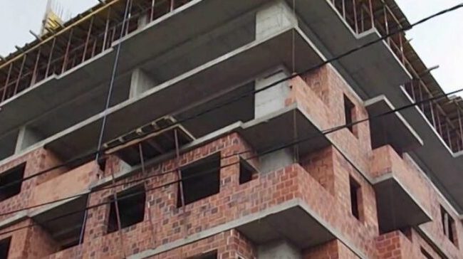 Tiranë| Po punonte, 38-vjeçari bie nga ndërtesa…