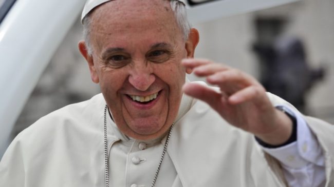Papa Françesku: Vaksinat s’janë mjet magjik për…