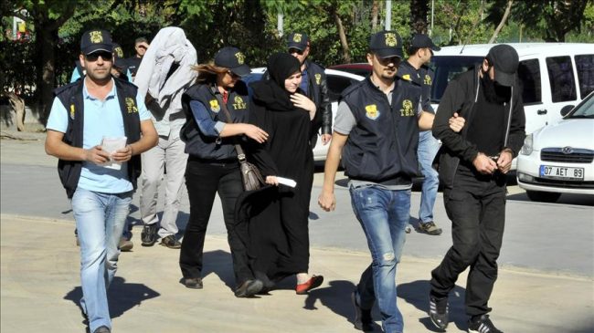 Arrestohen 700 persona brenda ditës në Turqi,…