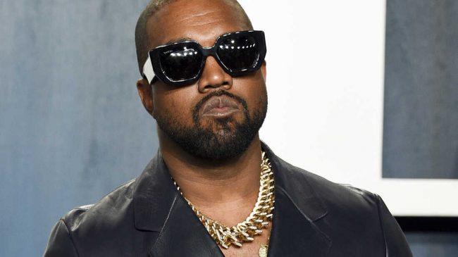 Kanye West kthehet në Twitter