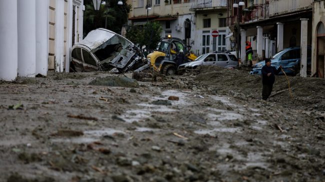 Përmbytjet dhe rrëshqitjet e dherave në Itali,…