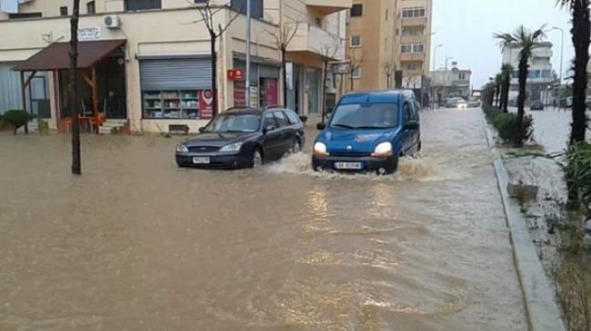 Gjendje alarmante në Shkodër, përmbytje si në…