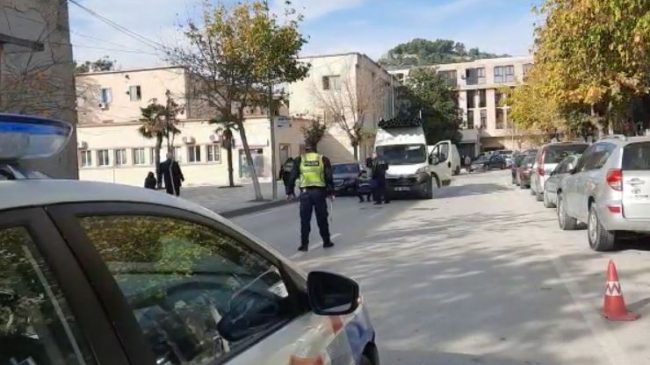 Aksident në Berat, makina përplas 58-vjeçarin