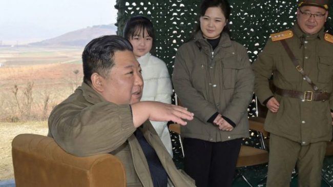 Vajza e Kim Jong-un shihet për herë…