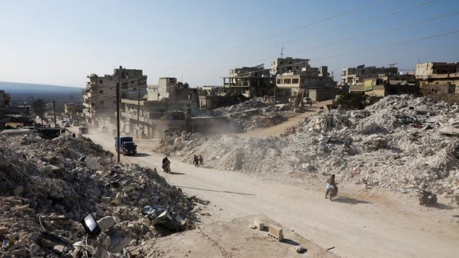 Pas tërmetit apokaliptik/ Shpërthen kolera në Siri