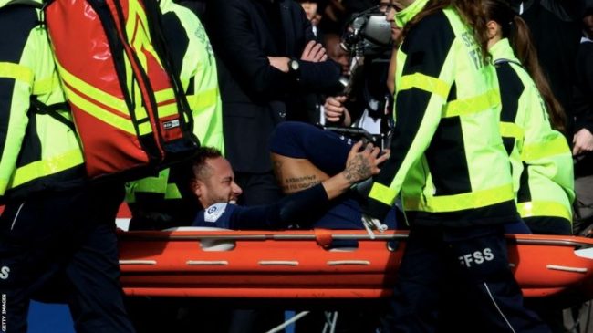 Neymar futet në operacion, pasi dëmtoi kyçin…